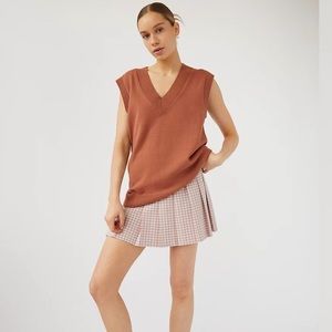Aritzia Sunday Best Winston sweater vest